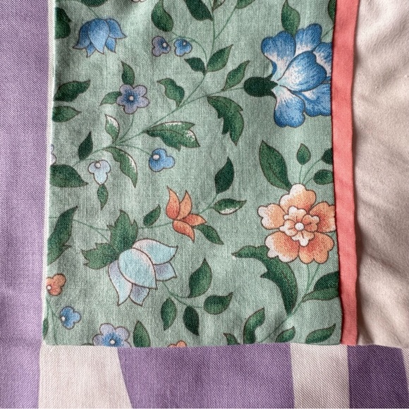 Vintage Floral Trimmed Standard Pillowcases - Picture 4 of 4